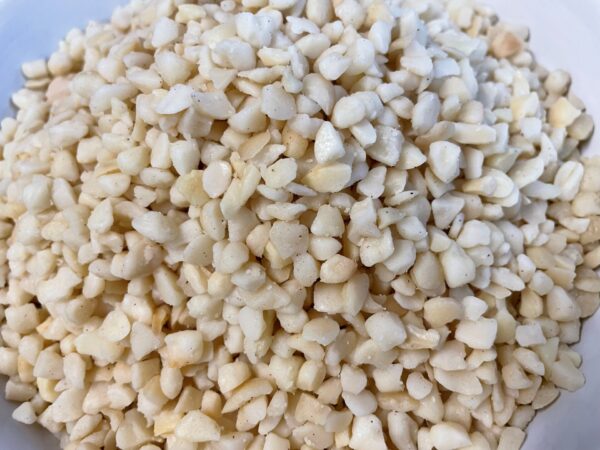 Raw Macadamia Chips Style 6D/7D Mix - 10kg