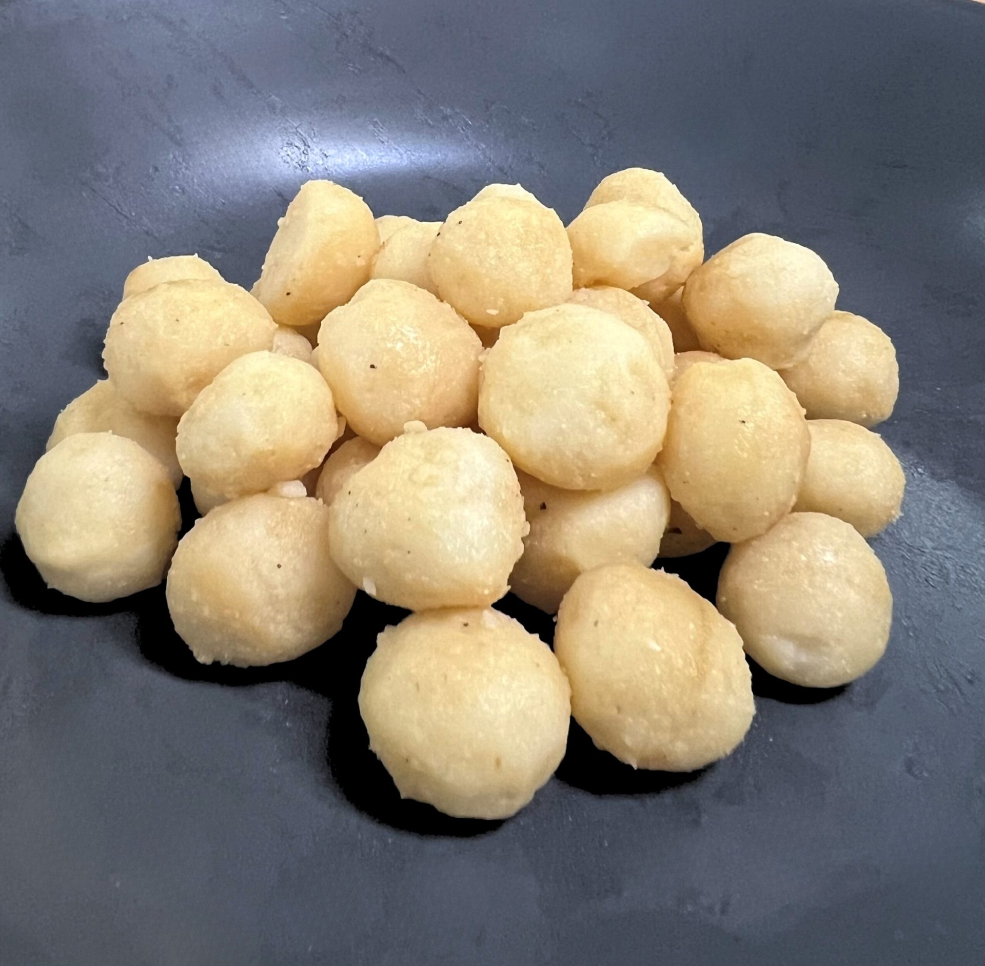 Factory Seconds Roasted Salted Macadamias 1kg
