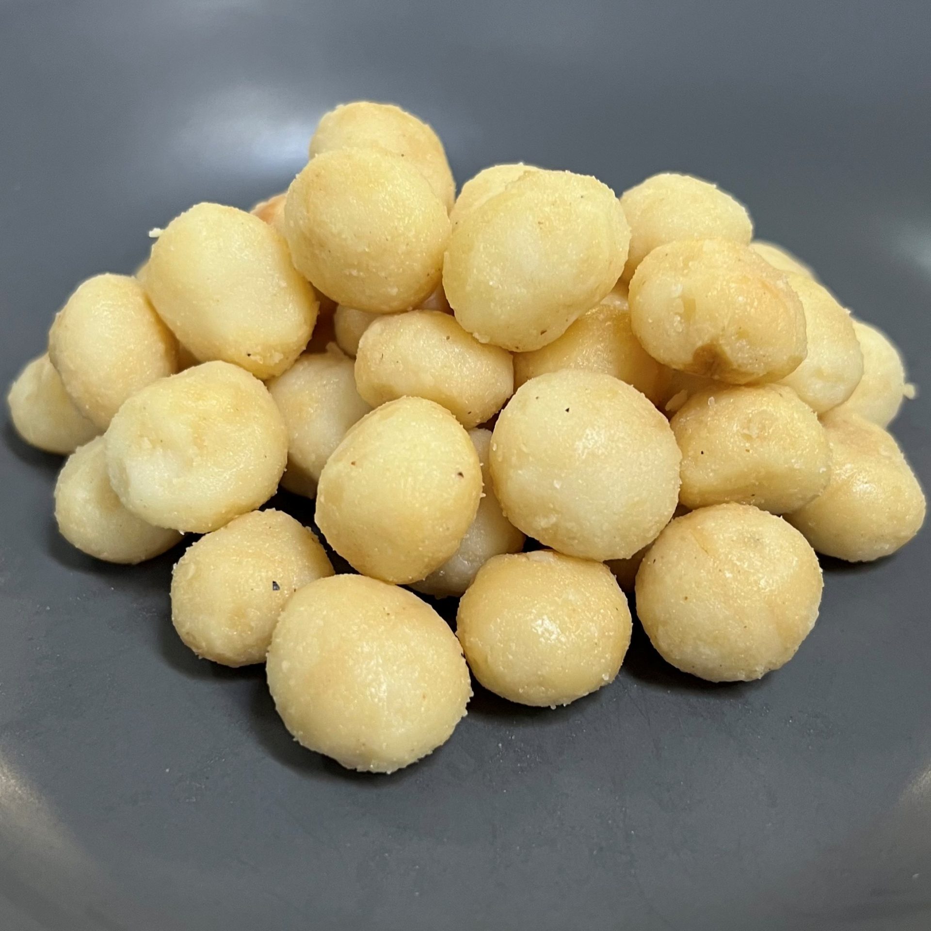 Roasted Lightly Salted Macadamias Style 1 Commercial - 11.34KG